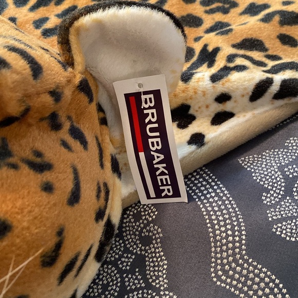 Brand New Brubaker Leopard Rug - Picture 3 of 8